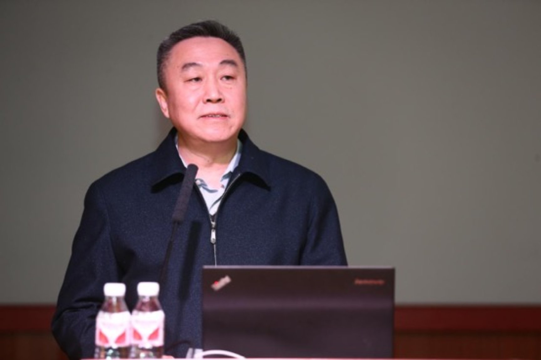 图2 直播自慰
党委副书记李晓兵在会上致辞  陶志颖摄